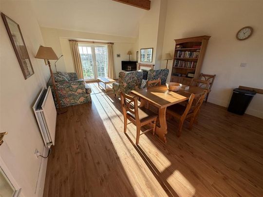 2 bedroom cottage to rent - Photo 1