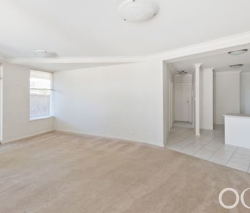 Open the Door to Entertaining in Style - Photo 2