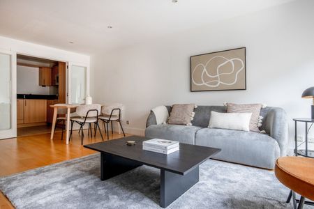 Vauxhall Bridge Rd - Photo 4