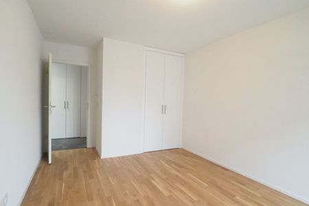 Central and modern new apartment in an attractive park - Photo 2