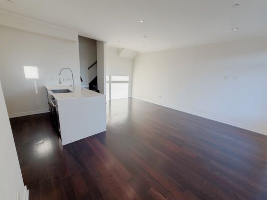 For Lease - 4070 Parkside Village Drive Unit# Th10, Mississauga, Ontario - Photo 1