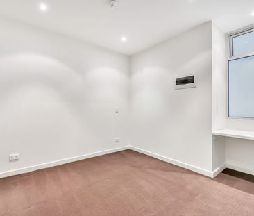 One Executive Bedroom with One Carpark for Rent!! - Photo 3