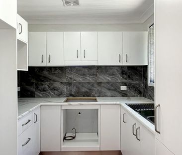 Renovated home with spacious workshop! - Photo 3