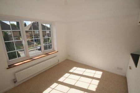 3 bedroom detached house to rent - Photo 4