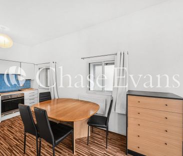 Studio to rent - Photo 2