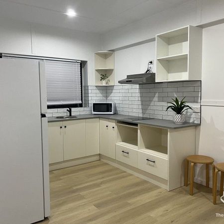 Fully furnished Granny flat for rent - Photo 3