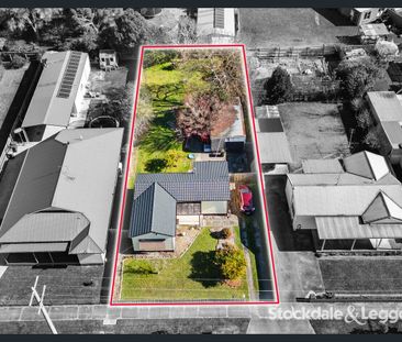 2 Bedroom Home Close To Town! - Photo 5