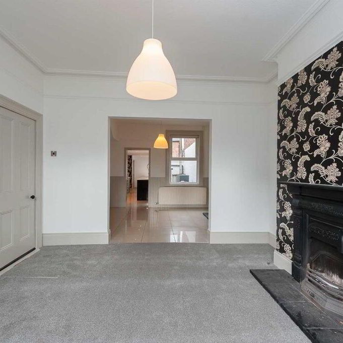 188 Upper Newtownards Road, Belfast, BT4 3ES - Photo 1