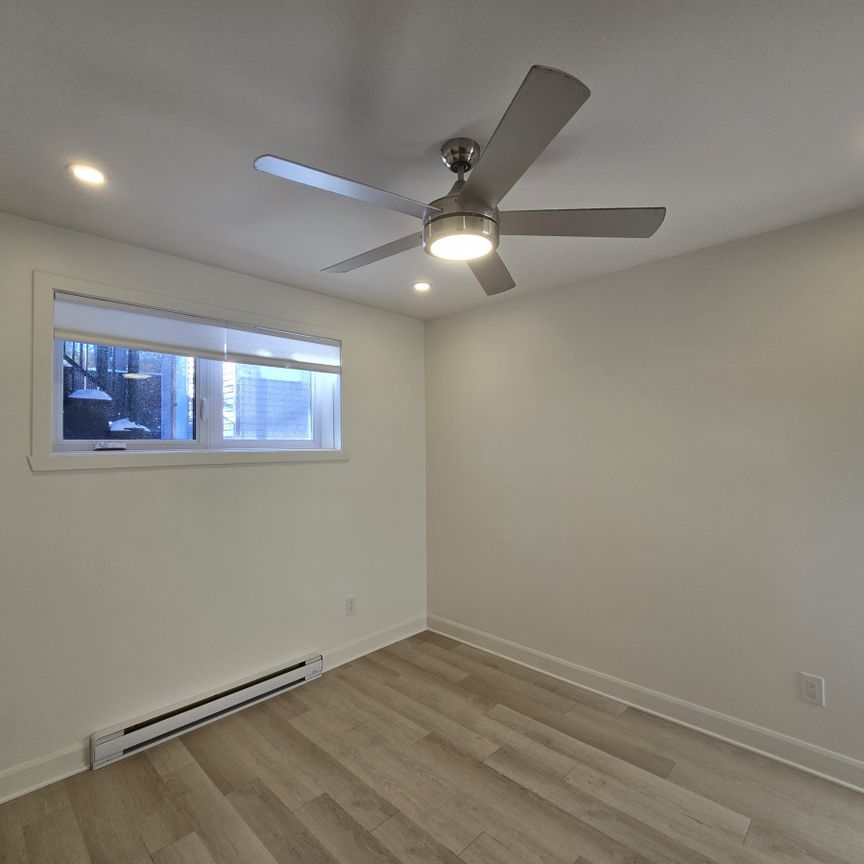 298 8e Avenue - Photo 1