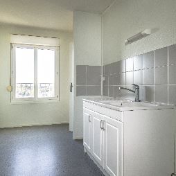 Appartement – Type 3 – 63m² – 329.06 € – LE BLANC - Photo 1