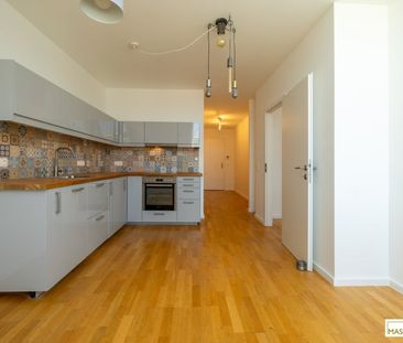 Ihr neuer Dachgeschoss(T)raum inkl. Einbauküche und Klimaanlage in ... - Photo 1