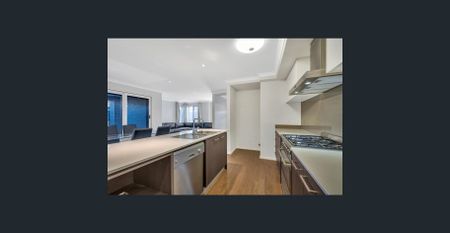 Spacious, Stylish, and Perfectly Located - Photo 4