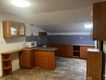 Pronájem domu 130 m² s pozemkem 1 000 m² - Fotografie 4