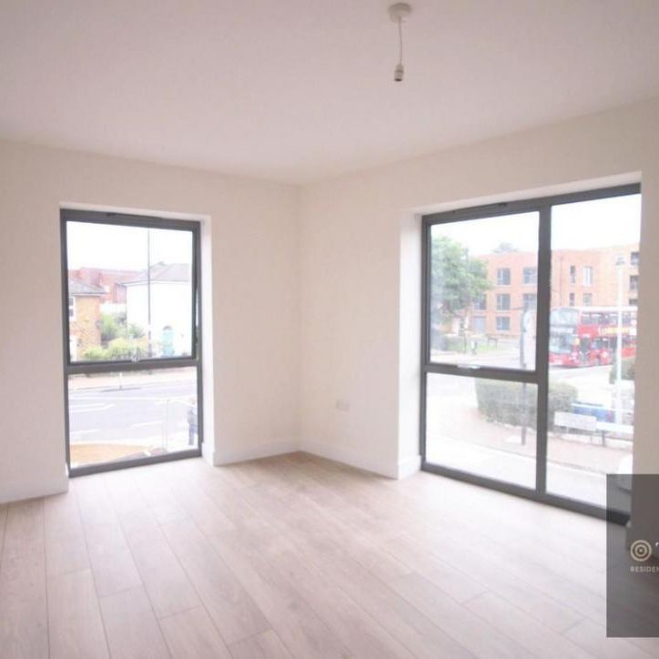 3 bedroom flat to rent - Photo 1
