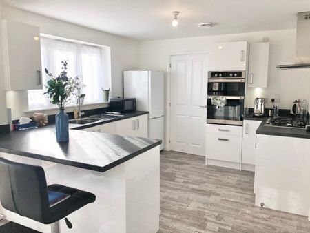 Wisteria Drive, Nottingham, NG12 - Photo 4