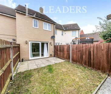 3 bedroom detached house to rent - Photo 2