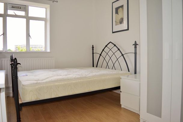 4 bedroom flat to rent - Photo 1