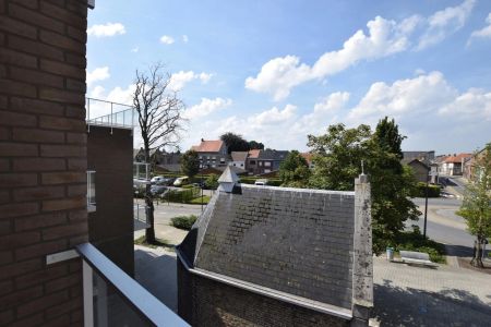 Recent en instapklaar appartement met 2 slaapkamers en autostaanplaats in het centrum van Gistel - Photo 5