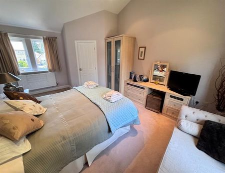 4 Bedroom Detached To Let - Photo 4
