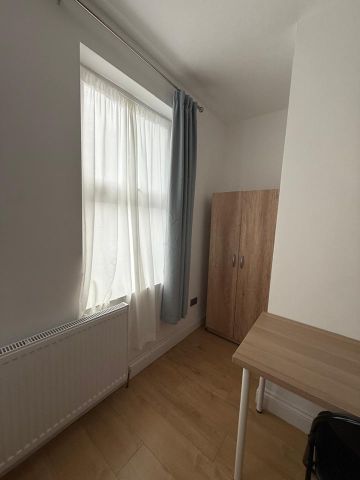 Room in a Shared House, Arnold Road, N15 - Photo 5