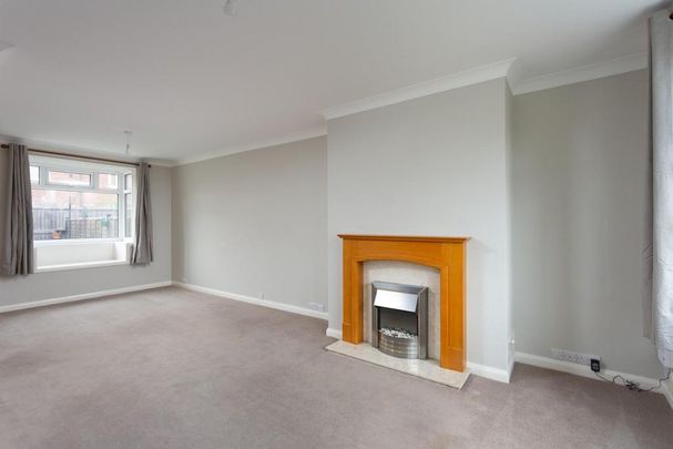 3 bedroom semi-detached house to rent - Photo 1