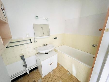 Location Appartement 3 pièces 66m² MACON 71000 - Photo 5