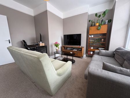 3 Bed Flat, Holloway, N19 - Photo 3