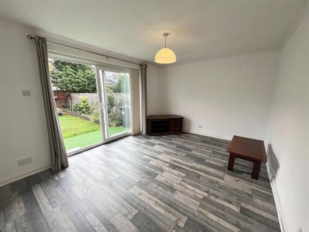 2 bedroom bungalow to rent - Photo 2