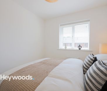 3 bed mews house to rent in Lakeway Grove, The Oaks - Photo 6