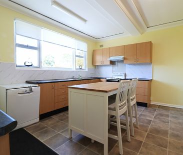 Beautifully Restored Family Home - Photo 3