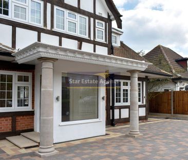 6 bedroom detached house to rent - Photo 2