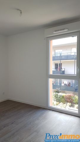 Location Appartement 4 pièces 82m² RIVES 38140 - Photo 4