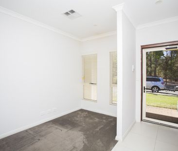 SERENE LOCATION - SOLAR PANELS - DUCTED AC - Photo 2