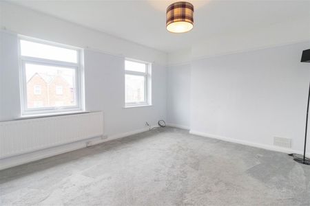 1 Bedroom Flat - Photo 4