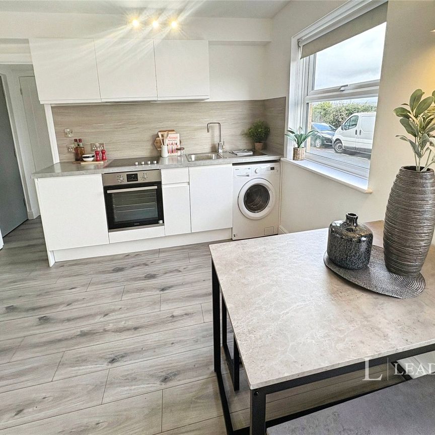 studio to rent Howard Place, Brighton, East Sussex, BN1 - Photo 1