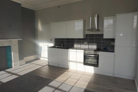 2 bedroom apartment to rent - Photo 4