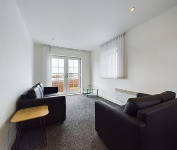 2 bedroom flat to rent - Photo 1
