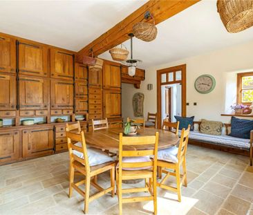 Exceptional detached barn conversion - Photo 4