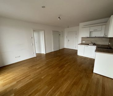 2 Zimmerwohnung mit großer verglaster Loggia - unbefristeter Mietve... - Photo 1