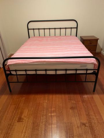 Cranbourne East - Photo 3