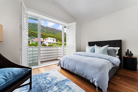 Coastal Living At Its Finest. - Photo 3