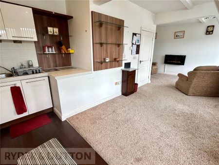 2 bedroom apartment to rent - Photo 2