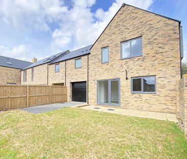 4 bedroom semi-detached house to rent - Photo 6