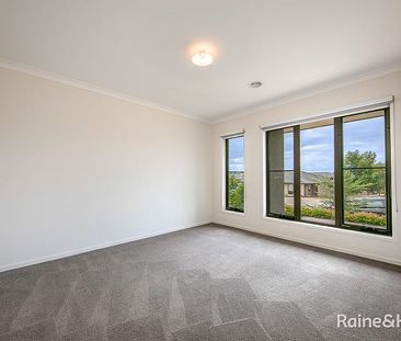 charming 3 bedroom home - Photo 2