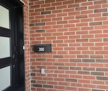 300 8e Avenue - Photo 1