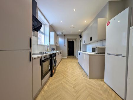 7 bedroom house of multiple occupation to rent - Photo 5