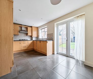 Quarry Hill, Godalming - 3 bedrooms Property for lettings - Seymours - Photo 6