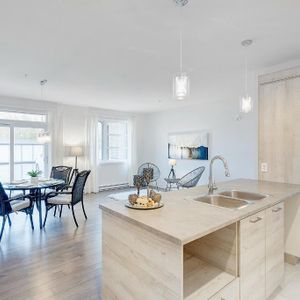 4½ haut de gamme disponible maintenant – 1 mois gratuit - Ascenseur et plafonds 9 pieds - Photo 2