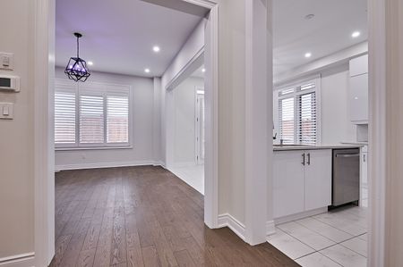 For Lease - 292 Windfield Farm Drive, Oshawa, Ontario - Photo 3