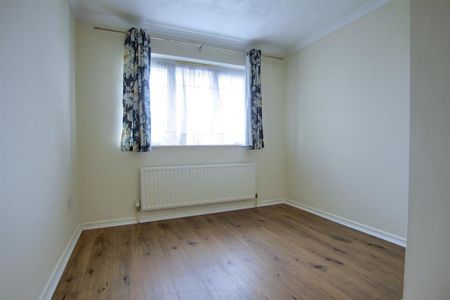 4 bedroom detached house to rent - Photo 5